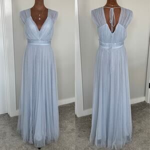 BCBG Maxazria Size 4 Gown Light Blue Tulle Shimmer Sleeveless V-Neck Maxi Long